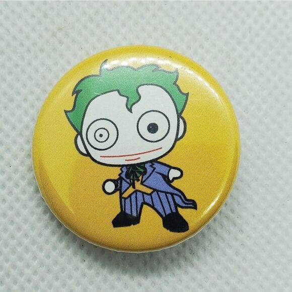 DC Comics Joker Pin - Picture 2 of 4